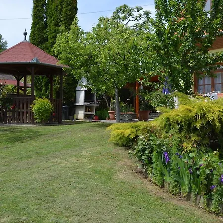 Katalin App. Zalagyoengye 아파트